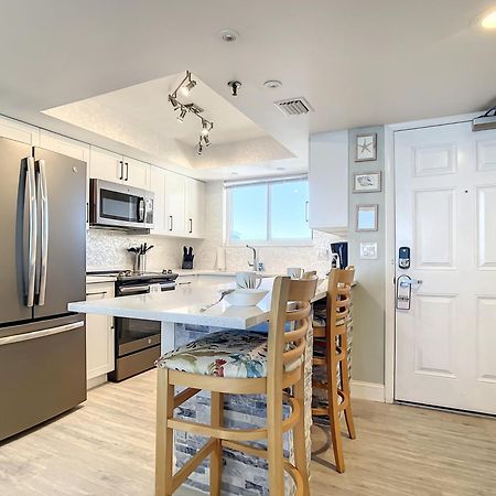 Oceanfront Balcony, Pool, Bbq, Steps To Flagler Ave Villa New Smyrna Beach Ngoại thất bức ảnh