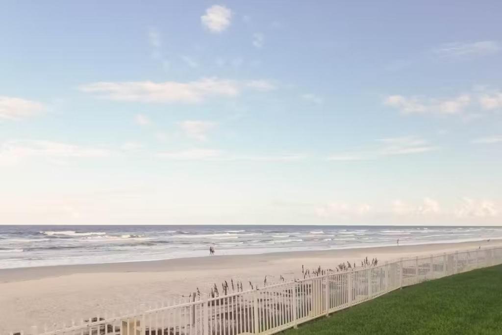 Oceanfront Balcony, Pool, Bbq, Steps To Flagler Ave Villa New Smyrna Beach Ngoại thất bức ảnh