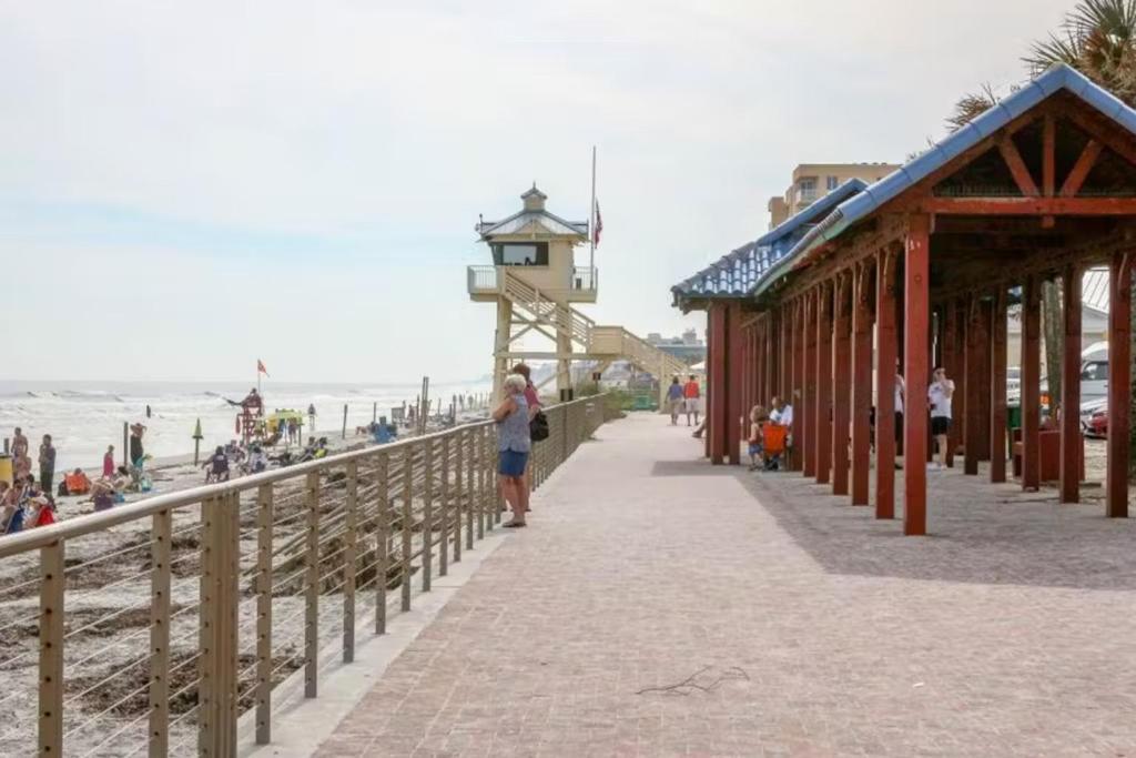 Oceanfront Balcony, Pool, Bbq, Steps To Flagler Ave Villa New Smyrna Beach Ngoại thất bức ảnh